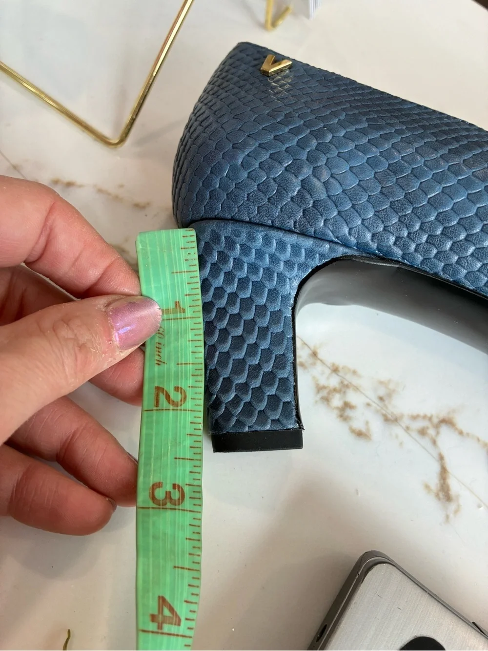 Vionic Blue snakeskin Textured Mid-Heel Pumps like new